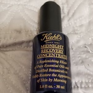 Kiehl's famous midnight recovery serum